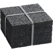 Pachet cu mai multe plăci negre din granule de cauciuc