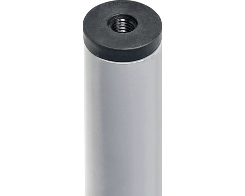 Vedere detaliată a unui picior de masă argintiu cu un capac rotund, negru și filet.