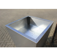 Jardinieră pătrată din metal