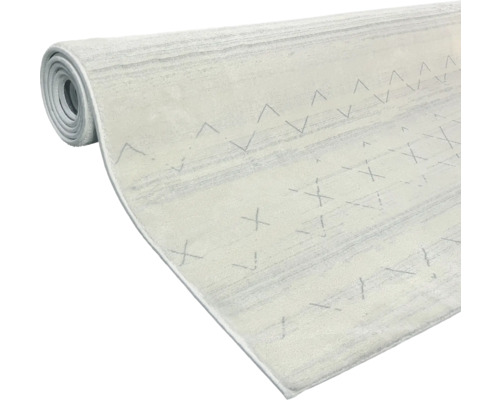 Covor rulat cu model