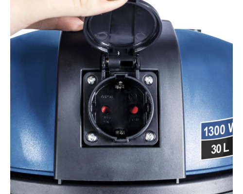 Imagine detaliată cu priza unui aspirator