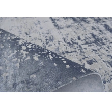 Covor cu model abstract
