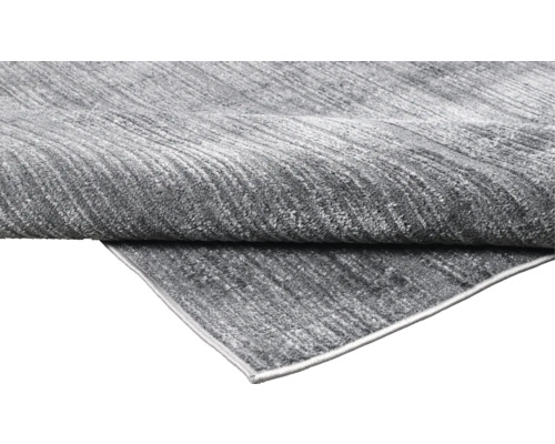 Covor gri cu model geometric