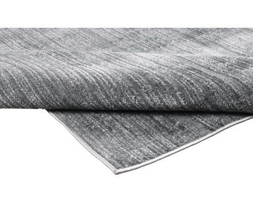 Covor gri cu model texturat