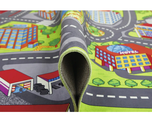 Covor de joacă cu model de străzi și reprezentare a orașului