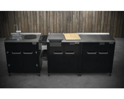 Bucătărie de exterior cu chiuvetă, tocător și sertare