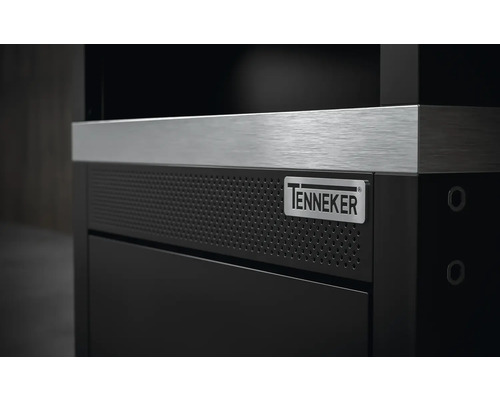 Imagine detaliată cu dulap negru pentru grătar cu blat și logo Tenneker