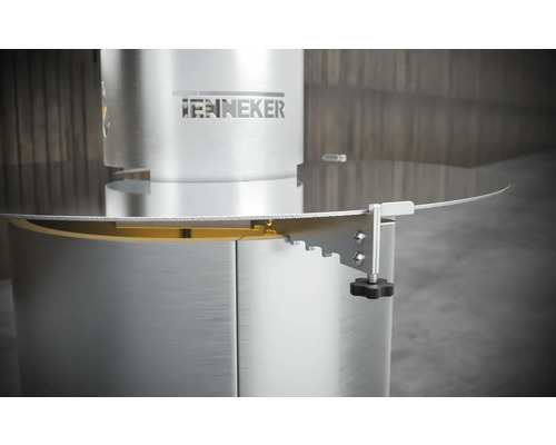 Afumătoare TENNEKER cu afișaj de temperatură