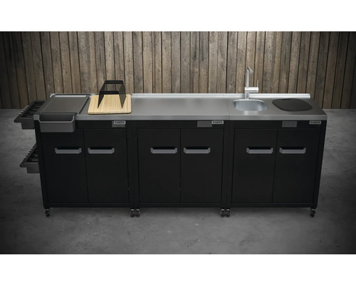 Bucătărie exterioară cu chiuvetă, tocător, sertare și dulapuri