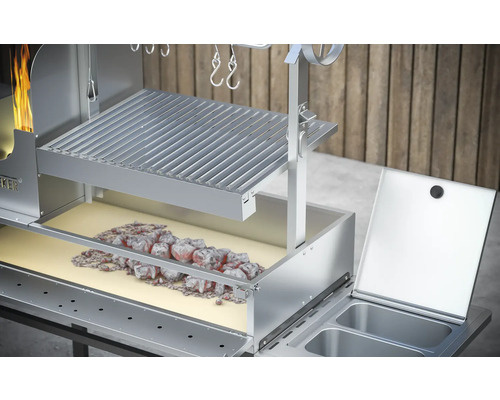 Grătar cu grătar, jar și cârlige pentru accesorii