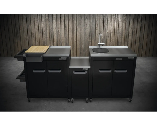 Bucătărie pentru grătar cu chiuvetă, spațiu de depozitare și tocător