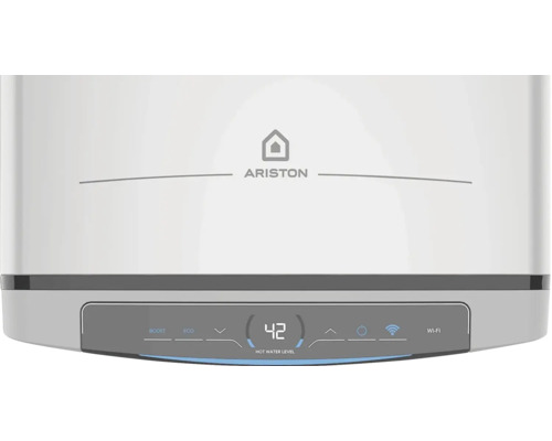 Logo Ariston pe un boiler de apă