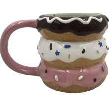 Cană în formă de gogoși stivuite