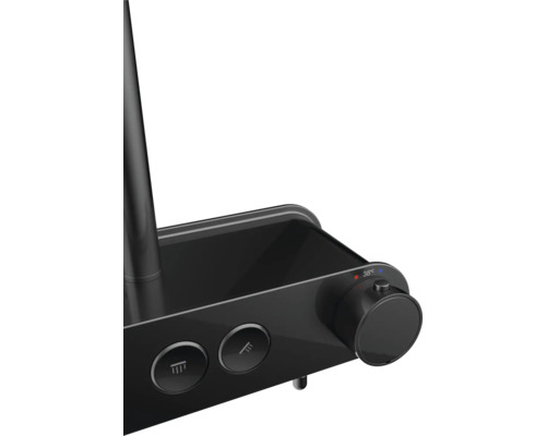 Vizualizare detaliată a unui sistem de duș cu comenzi pentru reglarea temperaturii și a tipului de jet.