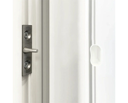 Zăvor metalic de ușă pe o ușă