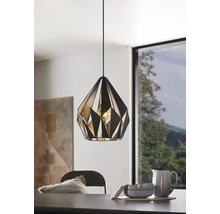 Lumină suspendată decorativă din metal în sufragerie