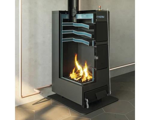 Șemineu pe lemne tăiat cu foc și coș de fum