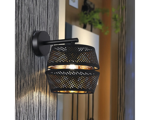 Lumină de perete cu abajur perforat pentru interior