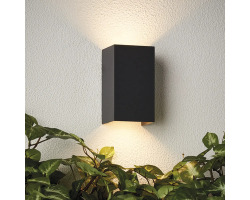 Corp de iluminat de perete exterior negru, din metal, cu efect de lumină