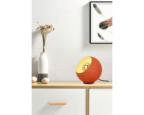 Lampă de masă decorativă cu formă rotundă în camera de zi