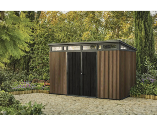 Șopron de grădină cu ușă dublă și fereastră în grădină