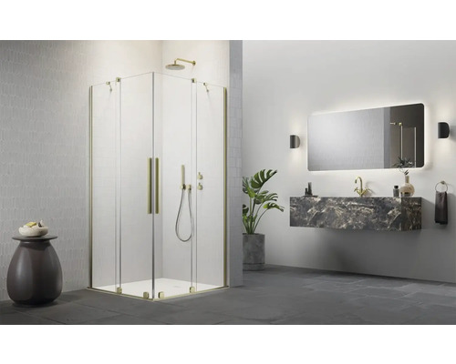 Baie cu cabină de duș, chiuvetă și oglindă