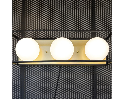 Lumină de tavan cu trei corpuri de iluminat