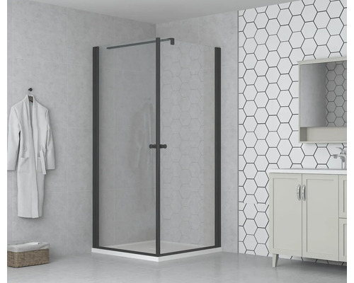 Cabină de duș walk-in cu ușă batantă și chiuvetă în baie