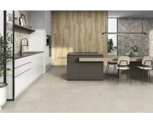 Bucătărie luminoasă cu chicinetă, insulă de gătit și masă