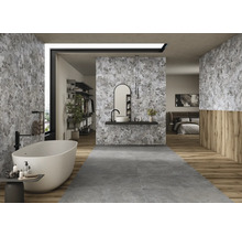 Baie cu cadă independentă, lavoar și gresie gri cu aspect de piatră