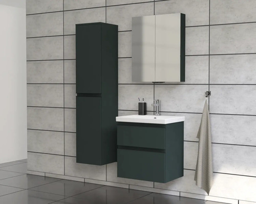 Set de baie modern cu lavoar, dulap cu oglindă și dulap înalt