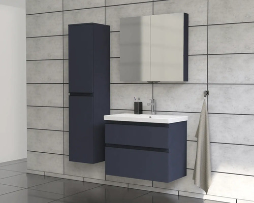 Set modern de baie cu lavoar, dulap cu oglindă și dulap înalt