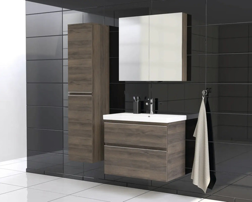 Baie cu lavoar, dulap cu oglindă și dulap înalt