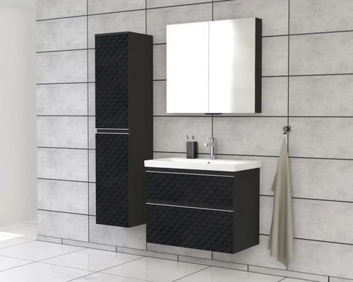 Baie cu lavoar, dulap cu oglindă și dulap înalt cu model canelat