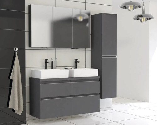 Baie cu chiuvetă dublă, dulap cu oglindă și dulap înalt cu design modern