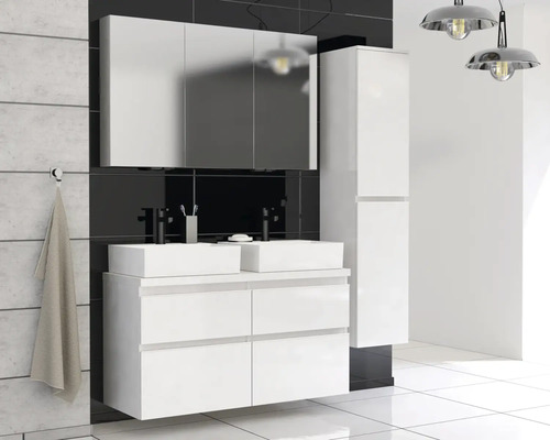 Baie cu lavoar dublu, dulap inferior, dulap cu oglindă și dulap înalt