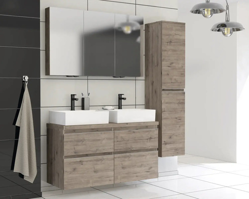 Baie cu lavoar dublu, dulap cu oglindă și dulap înalt