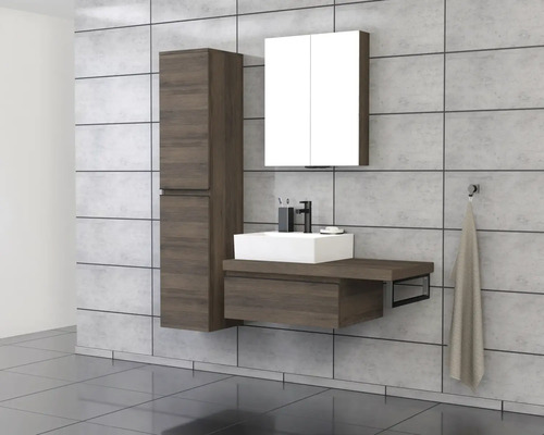 Set modern de baie cu lavoar, dulap cu oglindă și dulap înalt