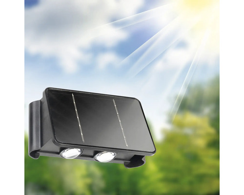 Lumină solară în fața unui cer înnorat