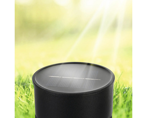 Lampă solară pentru grădină