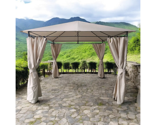 Foișor cu perdele în aer liber