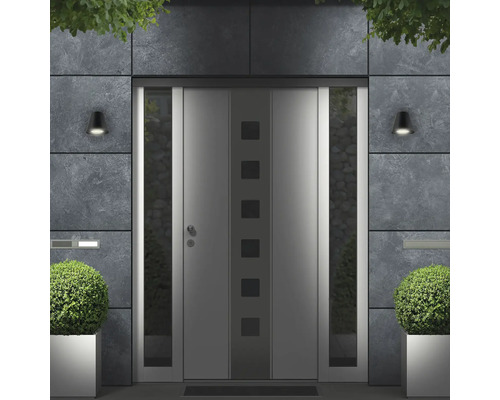 Ușă de intrare modernă cu inserții de sticlă și deschideri laterale