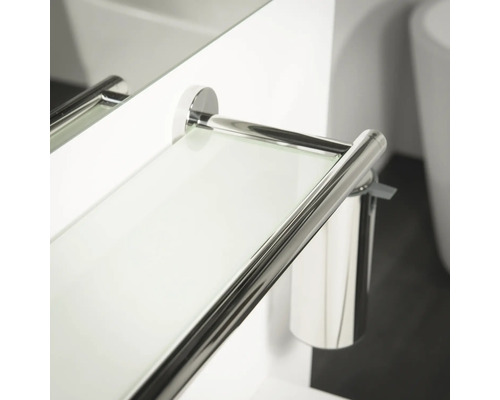 Raft de sticlă cu suport pentru depozitare în baie