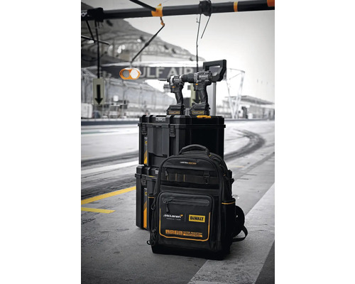 Set de scule DeWalt cu mașină de găurit, șurubelniță cu impact, cutii de scule și rucsac