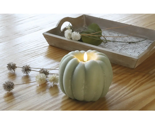 Lumânare decorativă cu LED în formă de dovleac cu tavă și decorațiuni florale