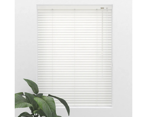 Jaluzea închisă la fereastră