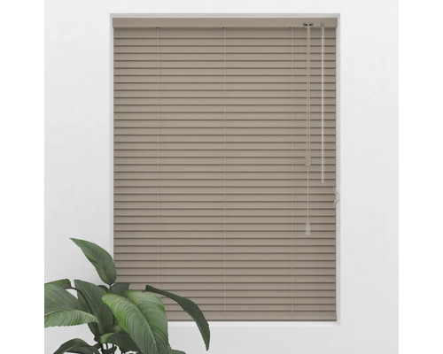 Fereastră cu jaluzea din aluminiu închisă