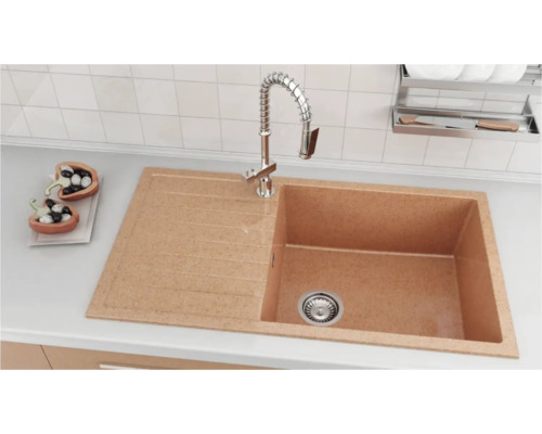 Chiuvetă cu picurător și robinet flexibil