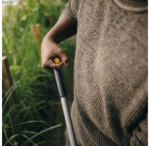 Greblă curbată pentru sol Fiskars Ergonomic 1,6m