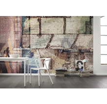 Decor de perete cu fototapet în stil urban, combinat cu mobilier alb și decorațiuni